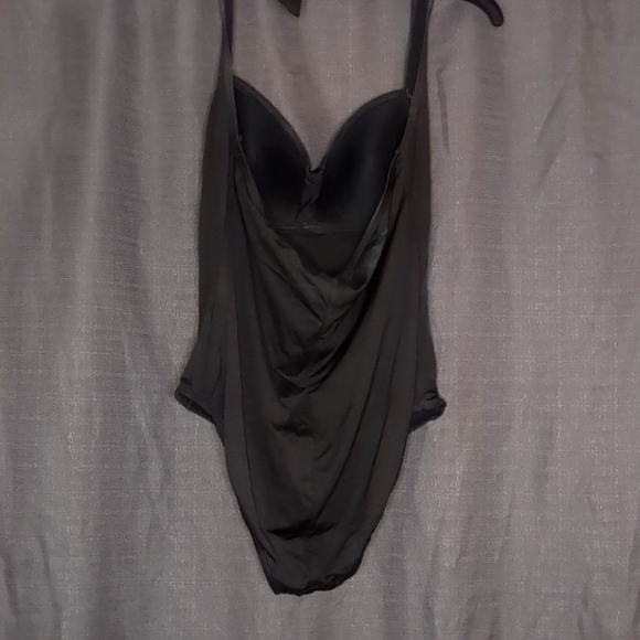 Liz Claiborne Womens Black One Piece Swimsuit. - Picture 2 of 9